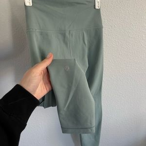 Lululemon contour wunder train